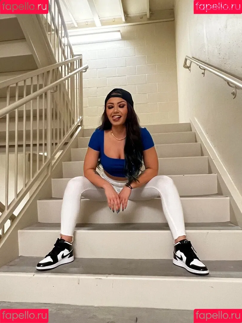 Skye Blue / Skye Dolecki / SkyeBluewrestling / Skyebyee / skye_dolecki / skyeblue_wrestling Onlyfans Photo Gallery 