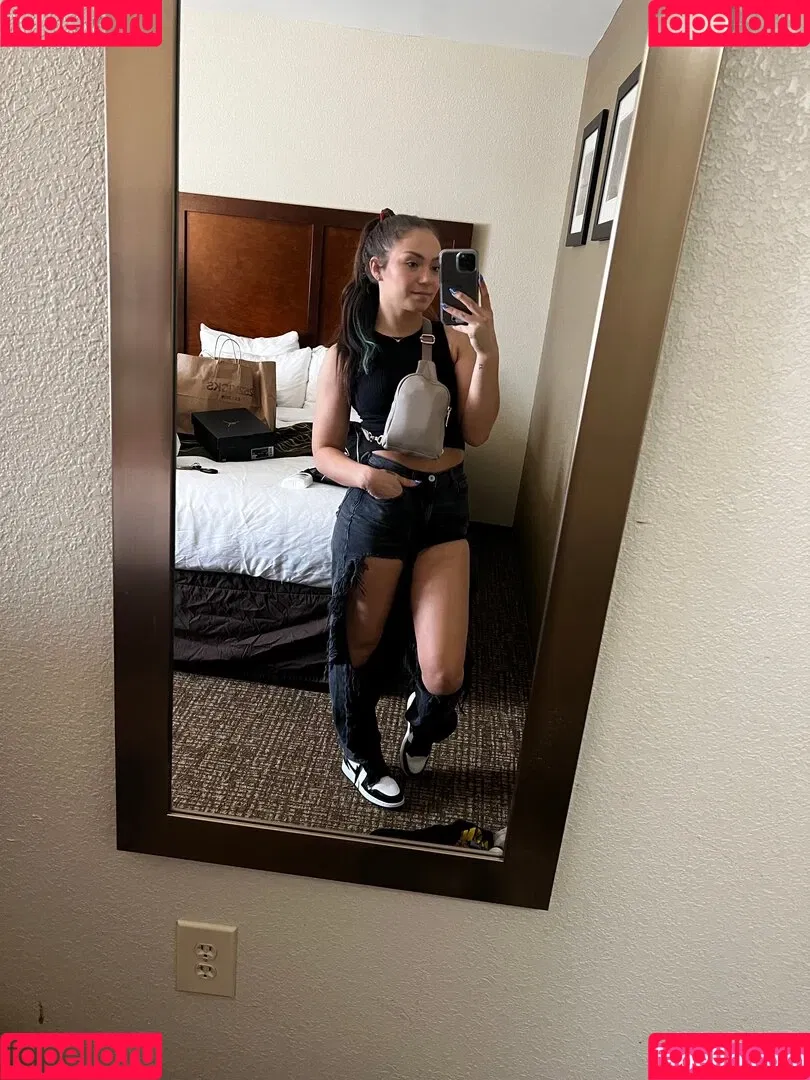 Skye Blue / Skye Dolecki / SkyeBluewrestling / Skyebyee / skye_dolecki / skyeblue_wrestling Onlyfans Photo Gallery 
