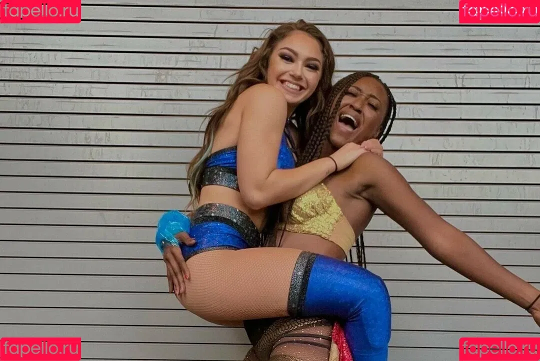 Skye Blue / Skye Dolecki / SkyeBluewrestling / Skyebyee / skye_dolecki / skyeblue_wrestling Onlyfans Photo Gallery 