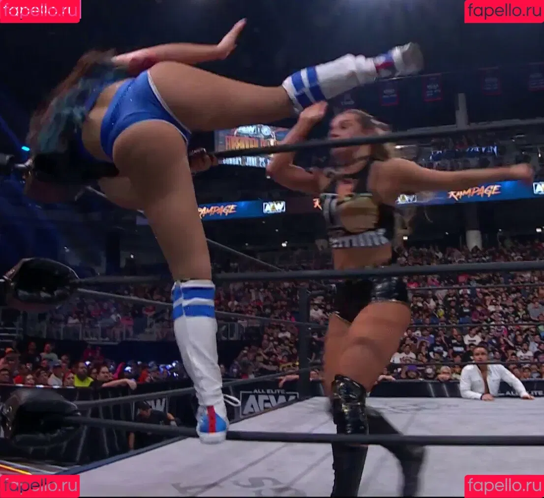 Skye Blue / Skye Dolecki / SkyeBluewrestling / Skyebyee / skye_dolecki / skyeblue_wrestling Onlyfans Photo Gallery 
