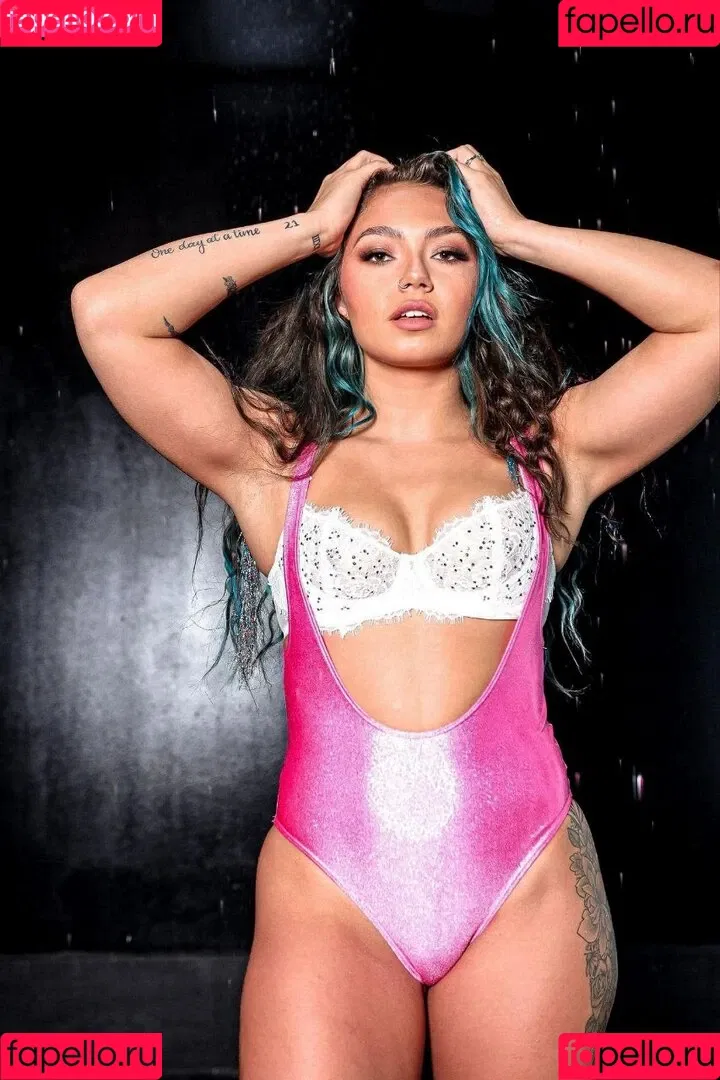 Skye Blue / Skye Dolecki / SkyeBluewrestling / Skyebyee / skye_dolecki / skyeblue_wrestling Onlyfans Photo Gallery 