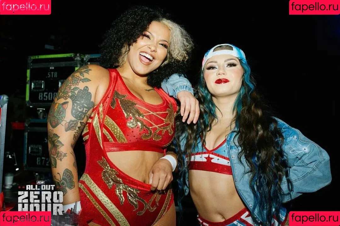 Skye Blue / Skye Dolecki / SkyeBluewrestling / Skyebyee / skye_dolecki / skyeblue_wrestling Onlyfans Photo Gallery 