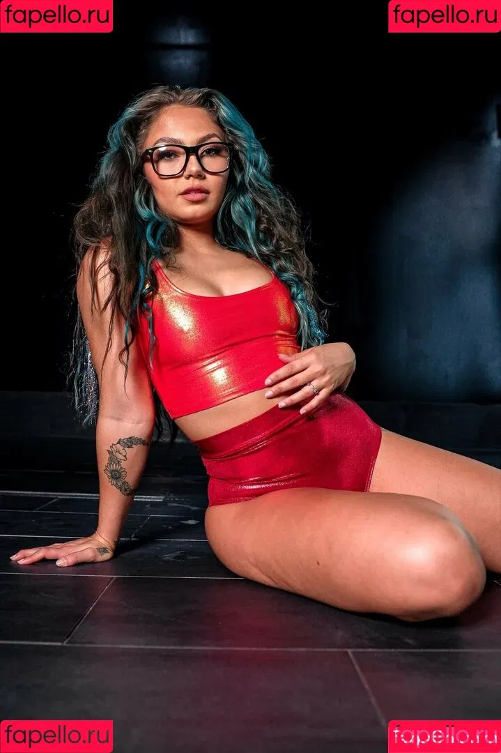 Skye Blue / Skye Dolecki / SkyeBluewrestling / Skyebyee / skye_dolecki / skyeblue_wrestling Onlyfans Photo Gallery 