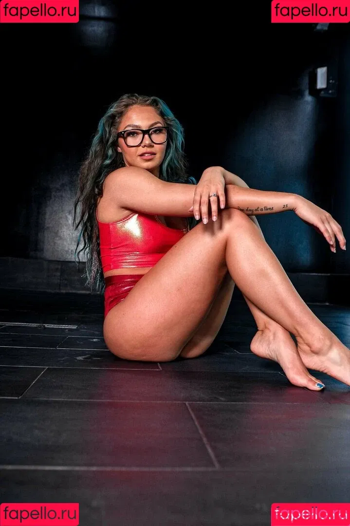 Skye Blue / Skye Dolecki / SkyeBluewrestling / Skyebyee / skye_dolecki / skyeblue_wrestling Onlyfans Photo Gallery 