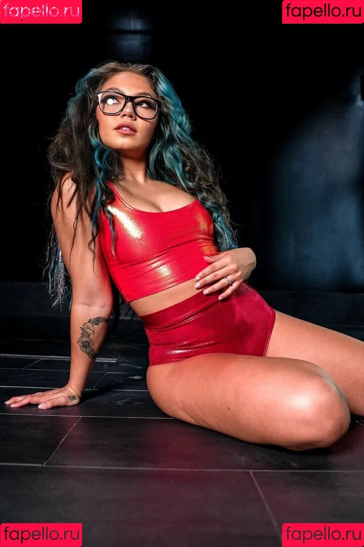Skye Blue / Skye Dolecki / SkyeBluewrestling / Skyebyee / skye_dolecki / skyeblue_wrestling Onlyfans Photo Gallery 