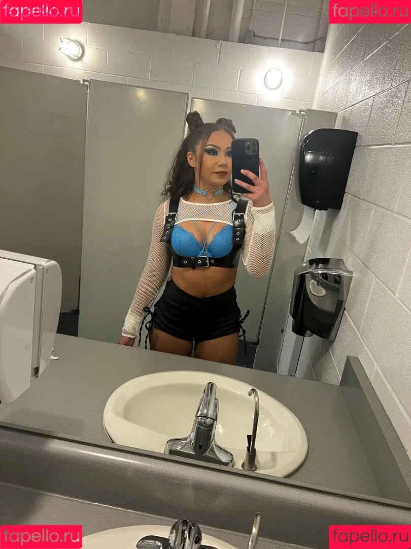 Skye Blue / Skye Dolecki / SkyeBluewrestling / Skyebyee / skye_dolecki / skyeblue_wrestling Onlyfans Photo Gallery 