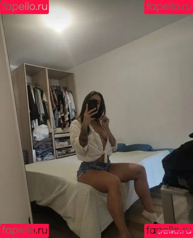 Auxane Micheneau / auxane.micheneau Onlyfans Photo Gallery 