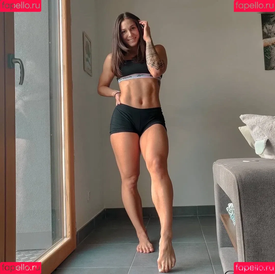 Auxane Micheneau / auxane.micheneau Onlyfans Photo Gallery 