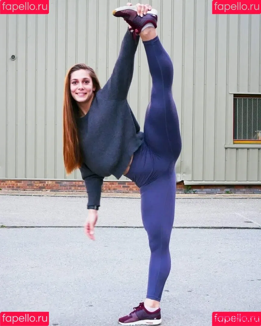 Auxane Micheneau / auxane.micheneau Onlyfans Photo Gallery 