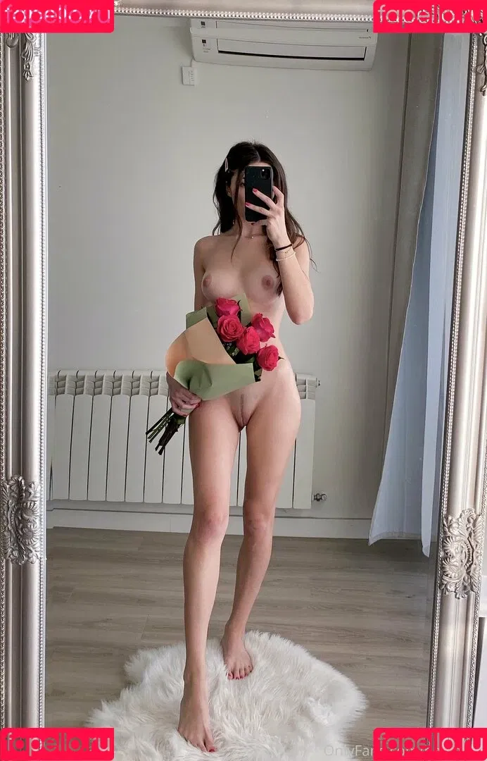 Bee.elina / Elibee / Elina / Elina_bee20 / elinabee Onlyfans Photo Gallery 