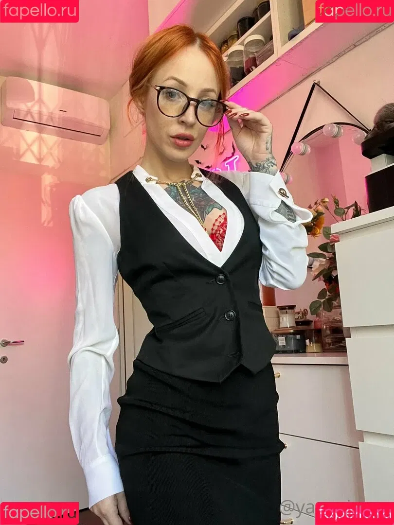 Janesinner / Yanasinner Onlyfans Photo Gallery 