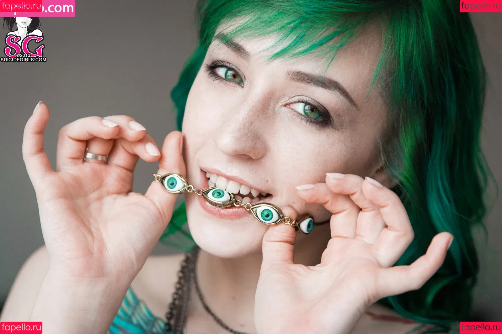 Janesinner / Yanasinner Onlyfans Photo Gallery 