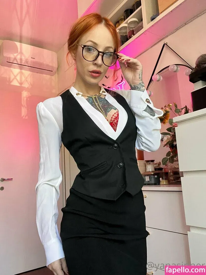 Janesinner / Yanasinner Onlyfans Photo Gallery 