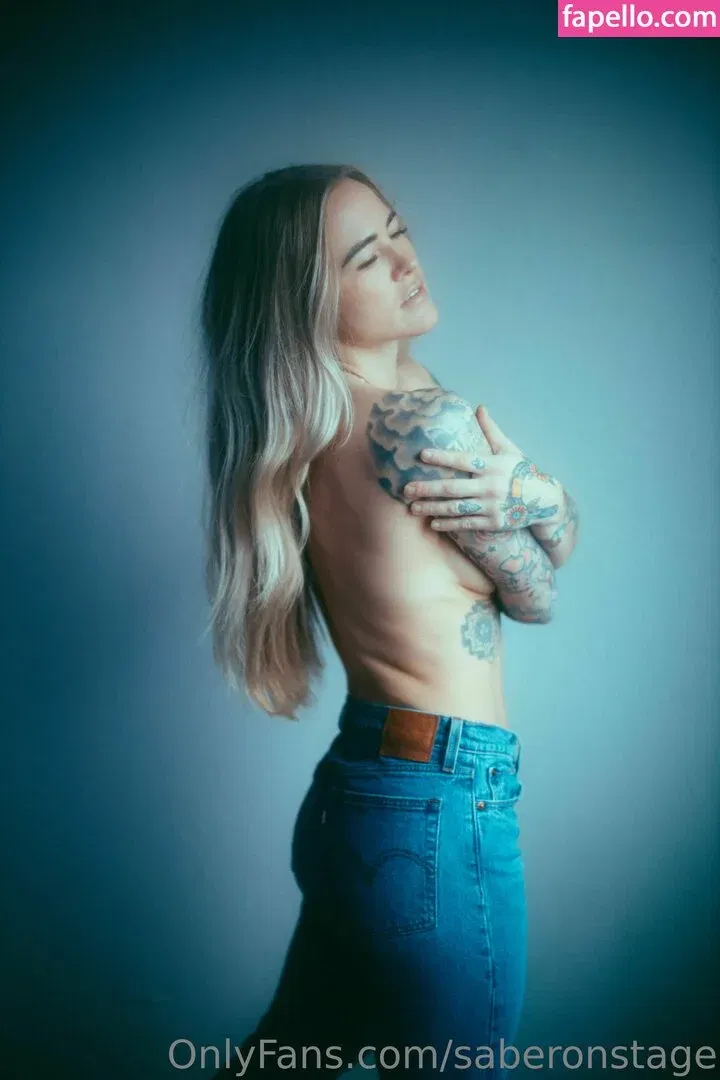 saberonstage / sabertoothicktiger Onlyfans Photo Gallery 