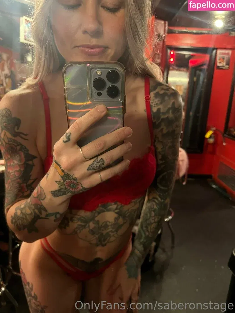 saberonstage / sabertoothicktiger Onlyfans Photo Gallery 