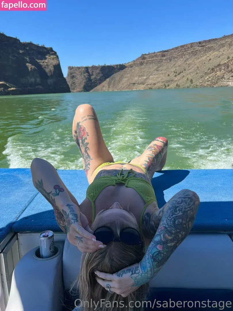 saberonstage / sabertoothicktiger Onlyfans Photo Gallery 