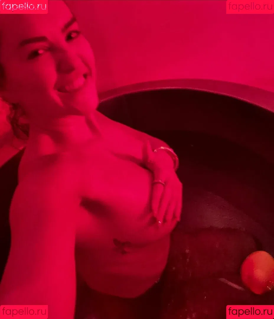 Elena Ora / elenaora Onlyfans Photo Gallery 