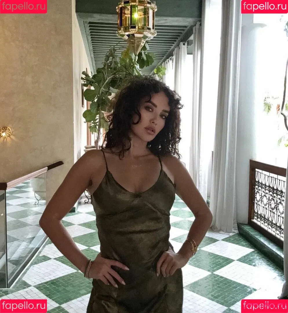 Elena Ora / elenaora Onlyfans Photo Gallery 
