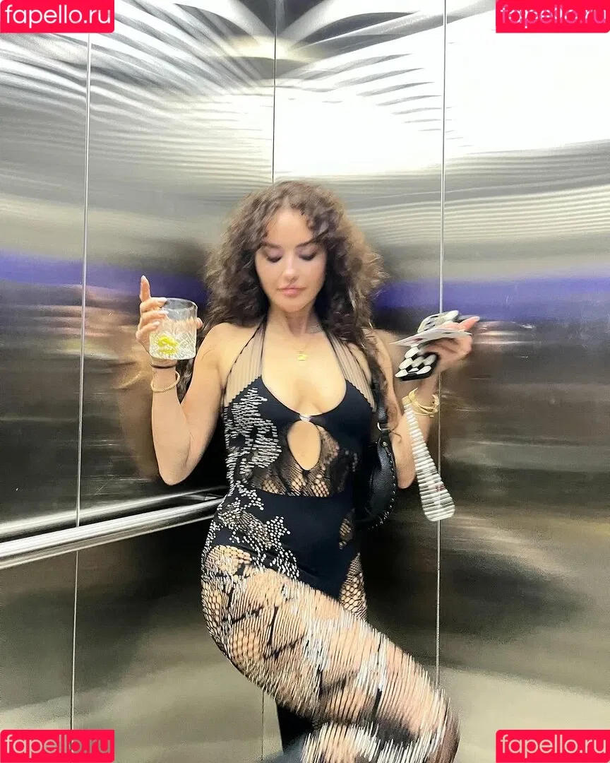 Elena Ora / elenaora Onlyfans Photo Gallery 