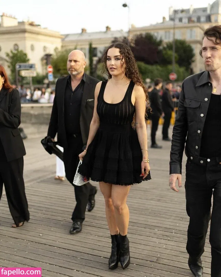 Elena Ora / elenaora Onlyfans Photo Gallery 