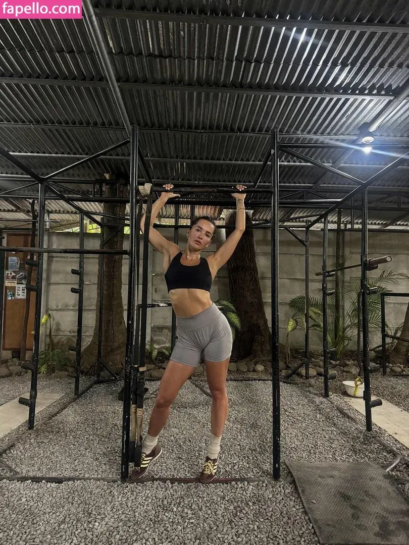 Elena Ora / elenaora Onlyfans Photo Gallery 