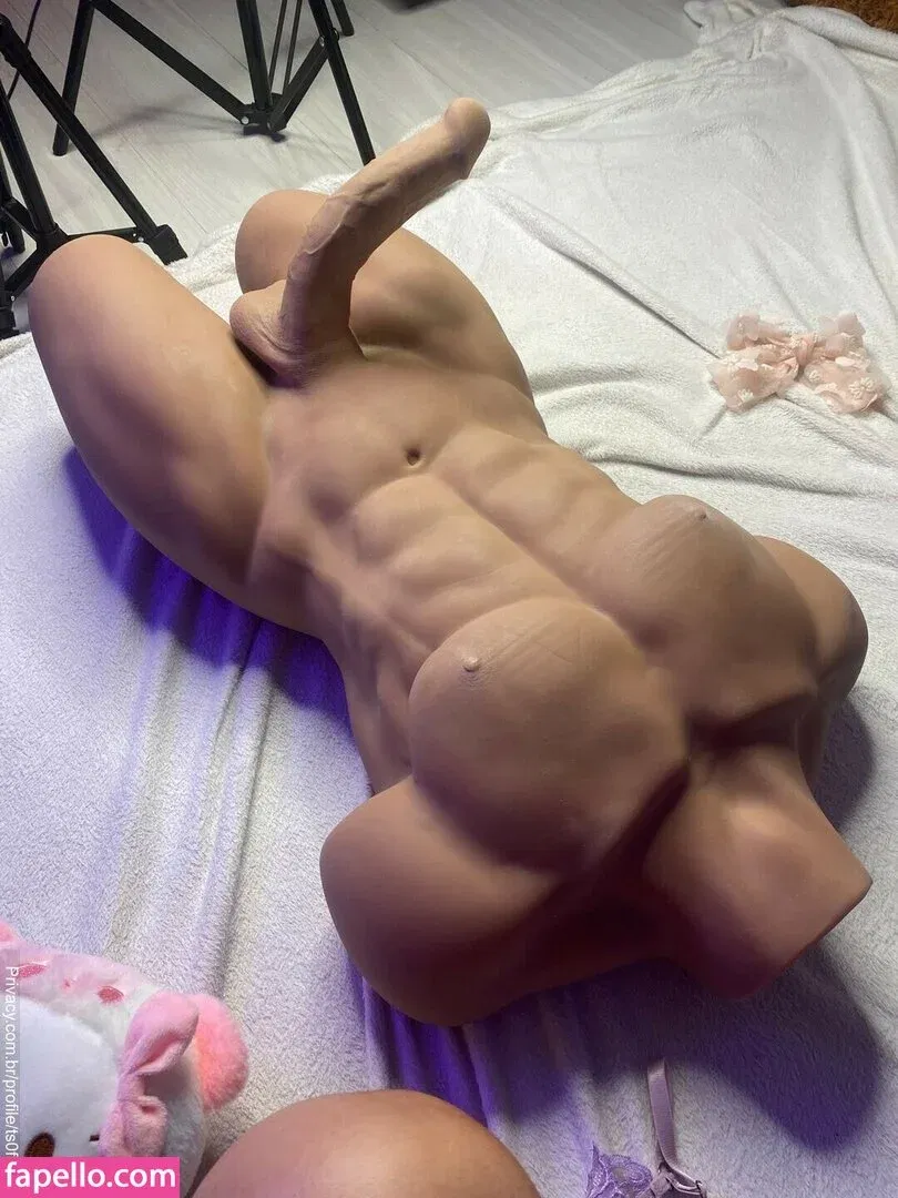 Bruna / ts0f1m / ts0f1m_ Onlyfans Photo Gallery 