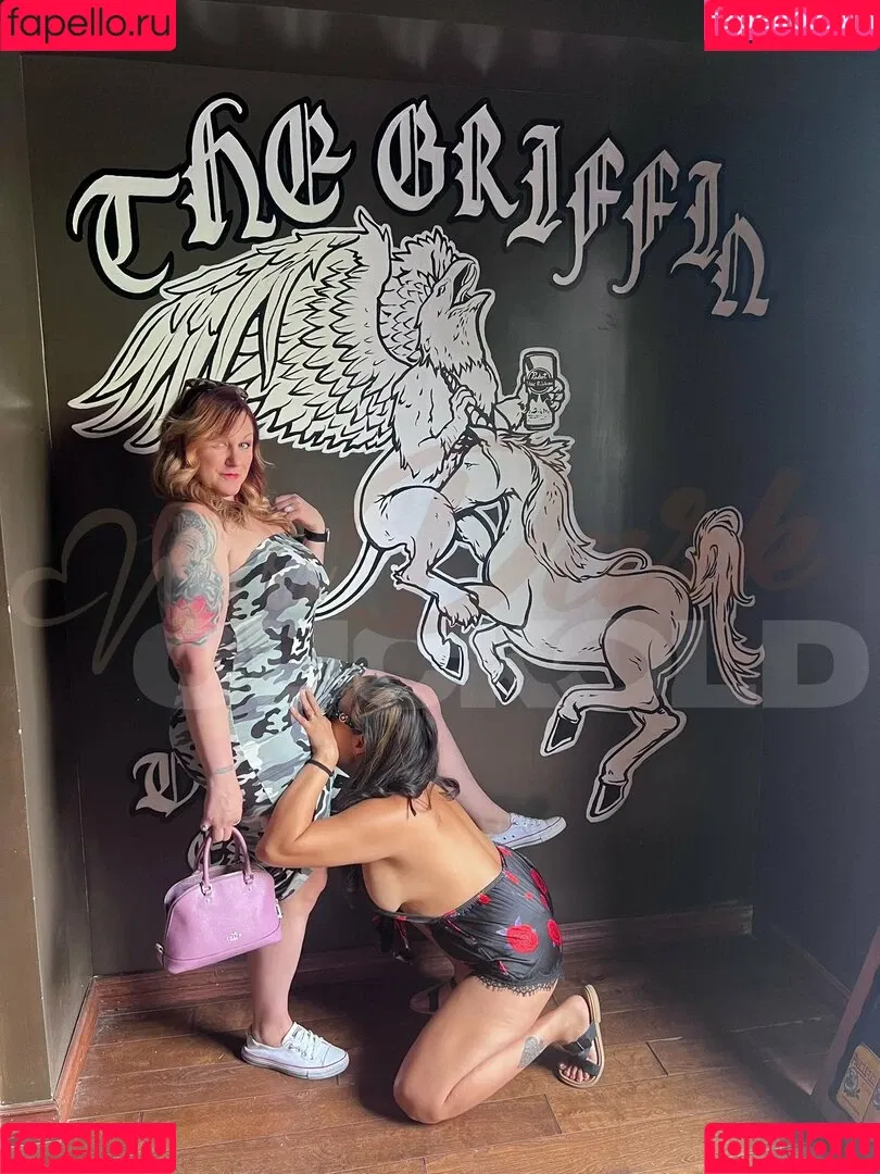 darlinnicci69 / mrs_darkcuckold Onlyfans Photo Gallery 