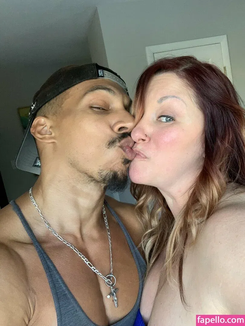 darlinnicci69 / mrs_darkcuckold Onlyfans Photo Gallery 