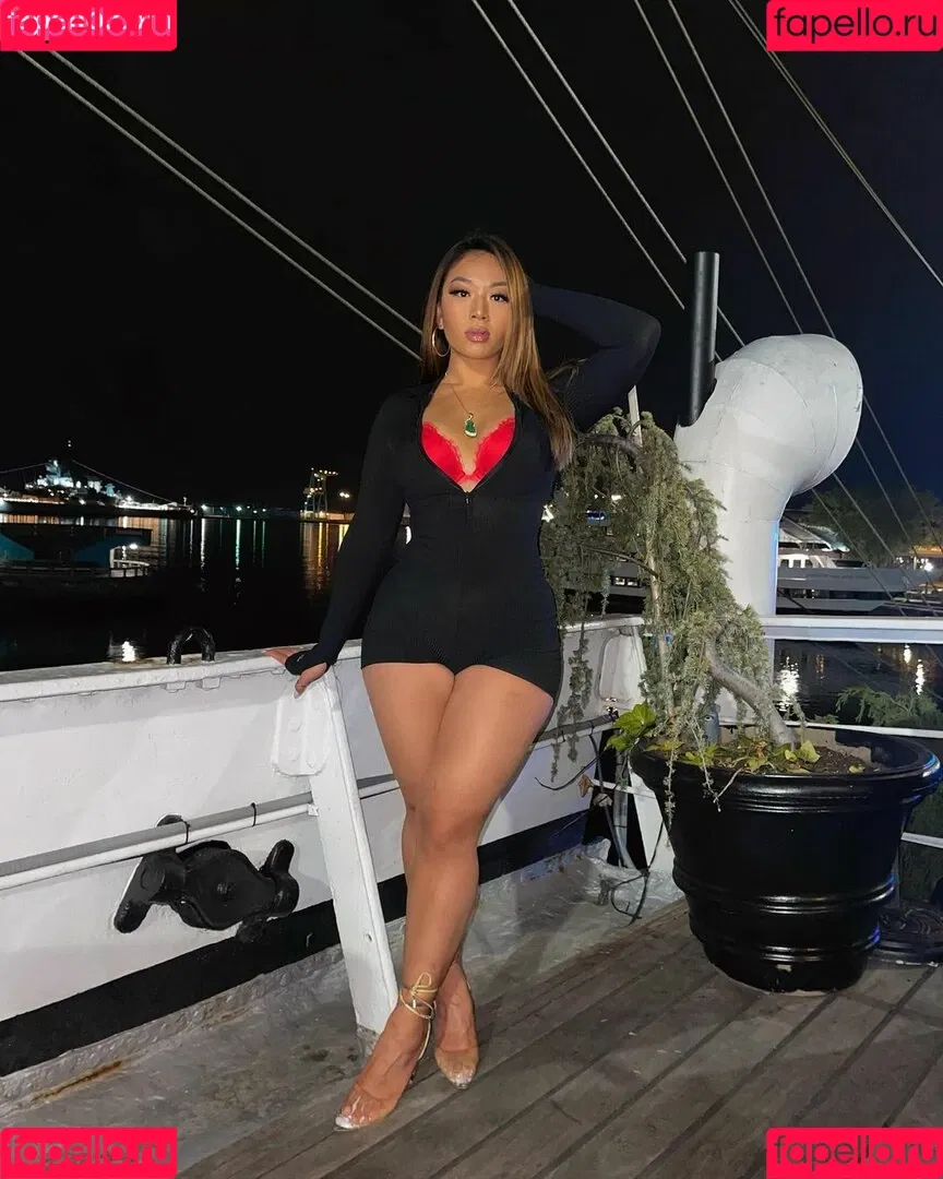 Kimberly Nguyen / amasiankim / kimmyyyn Onlyfans Photo Gallery 