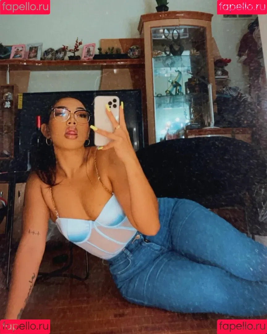 Kimberly Nguyen / amasiankim / kimmyyyn Onlyfans Photo Gallery 