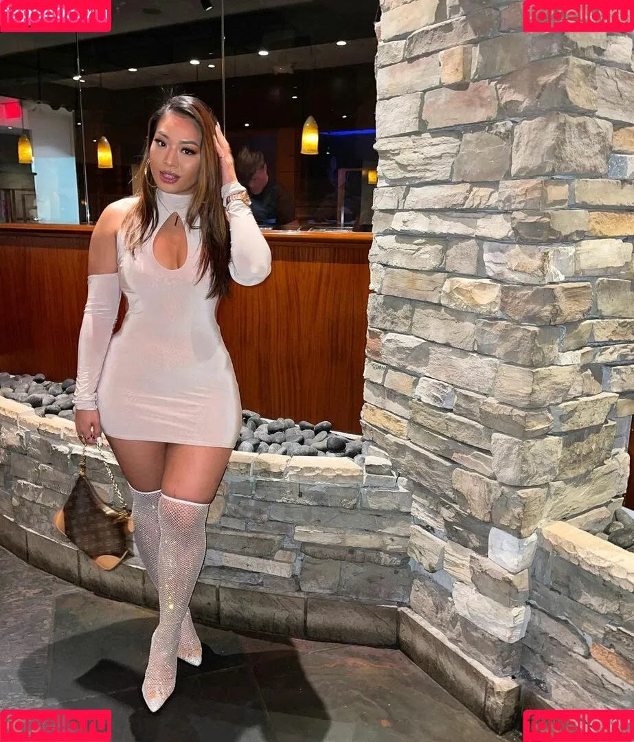 Kimberly Nguyen / amasiankim / kimmyyyn Onlyfans Photo Gallery 
