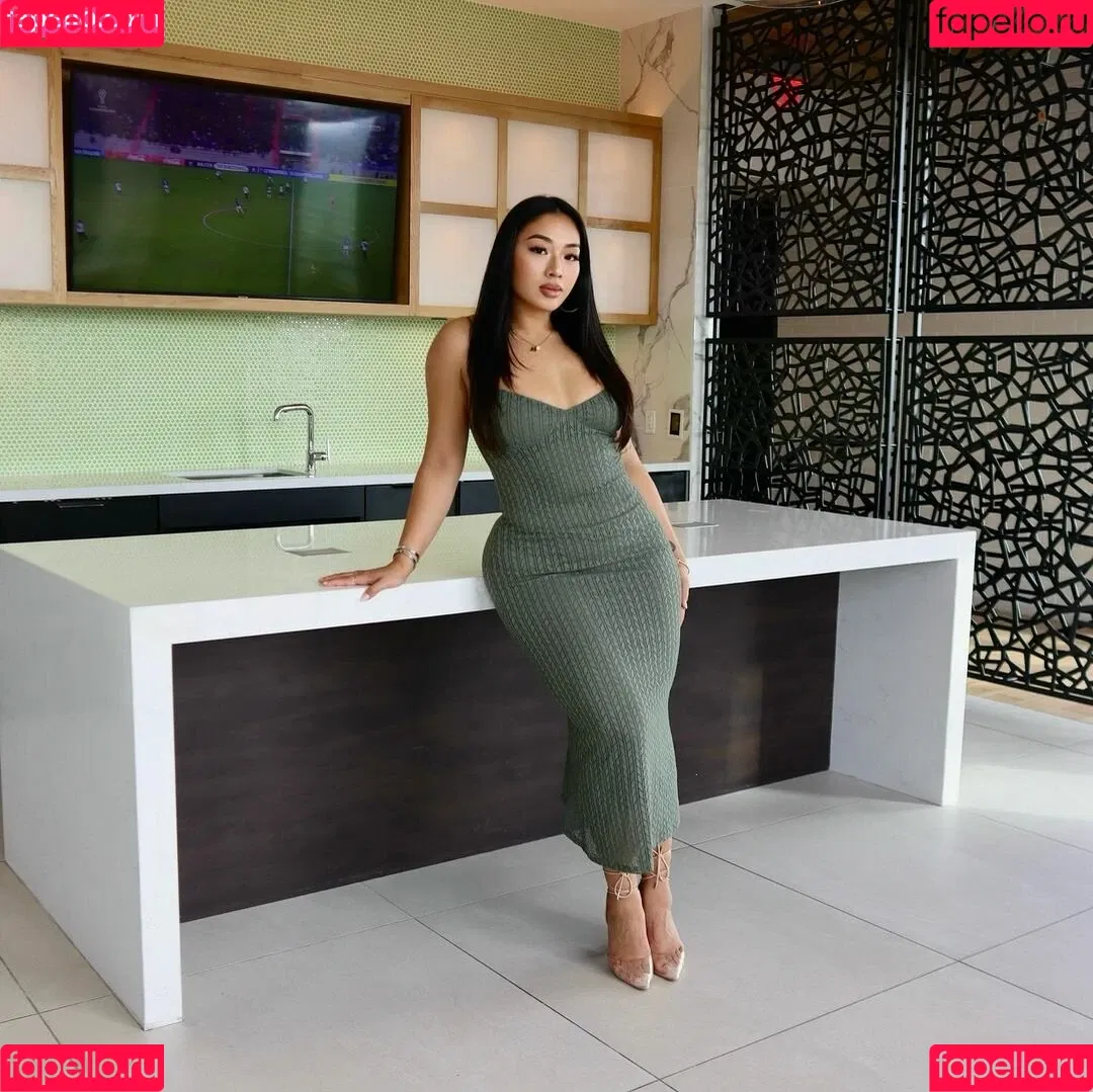 Kimberly Nguyen / amasiankim / kimmyyyn Onlyfans Photo Gallery 
