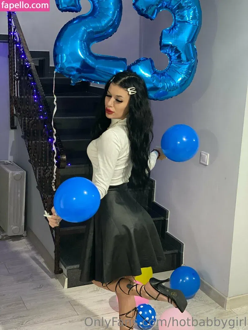 hotbabbygirl / hotbabygirl Onlyfans Photo Gallery 