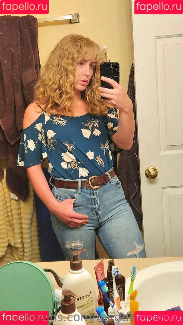 meddleblooms / minnablooms Onlyfans Photo Gallery 