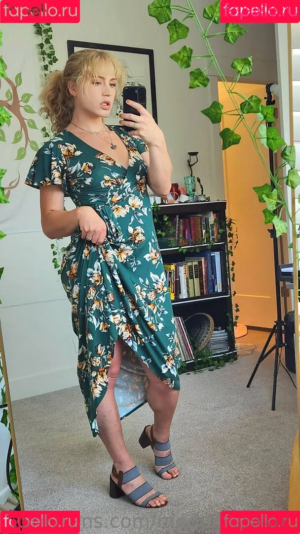 meddleblooms / minnablooms Onlyfans Photo Gallery 
