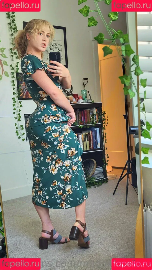 meddleblooms / minnablooms Onlyfans Photo Gallery 