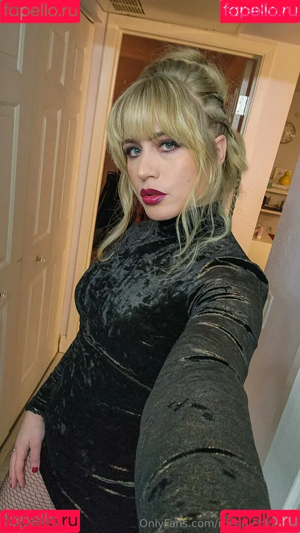 meddleblooms / minnablooms Onlyfans Photo Gallery 