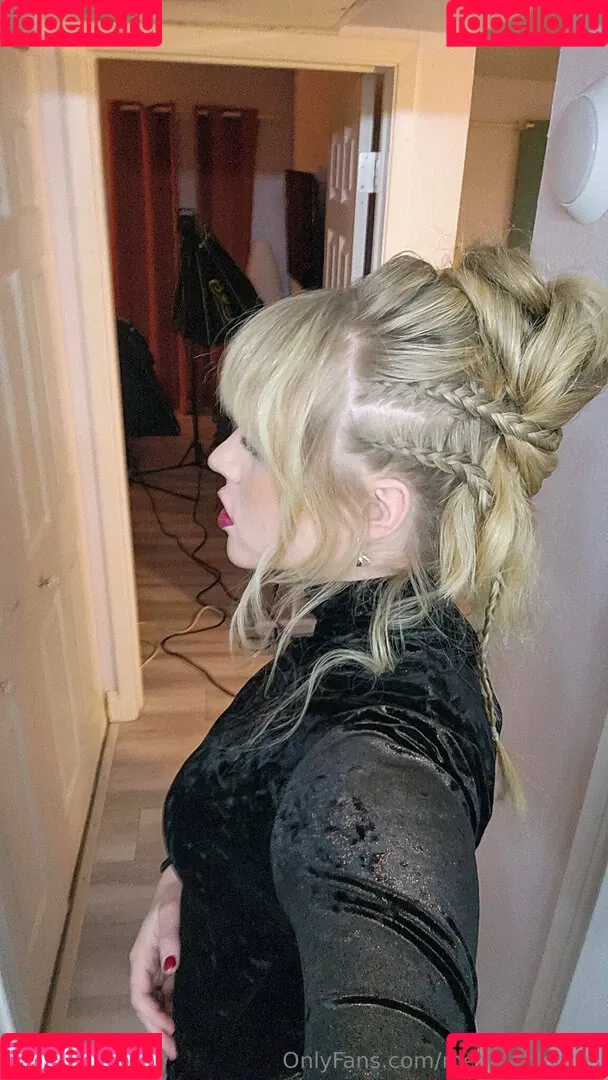 meddleblooms / minnablooms Onlyfans Photo Gallery 