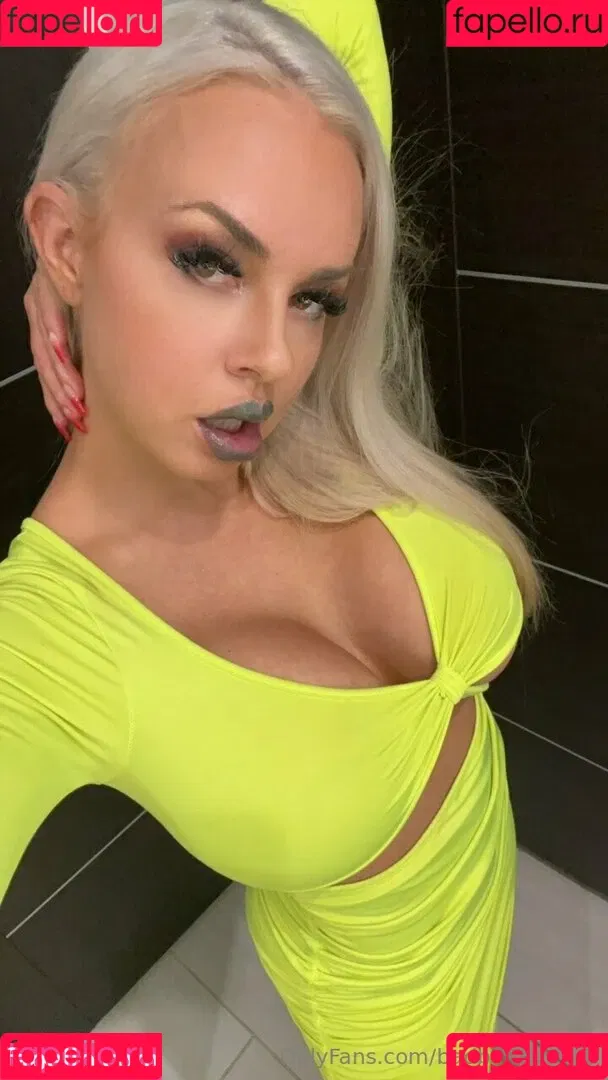badbellaxo / badbellaxofree Onlyfans Photo Gallery 