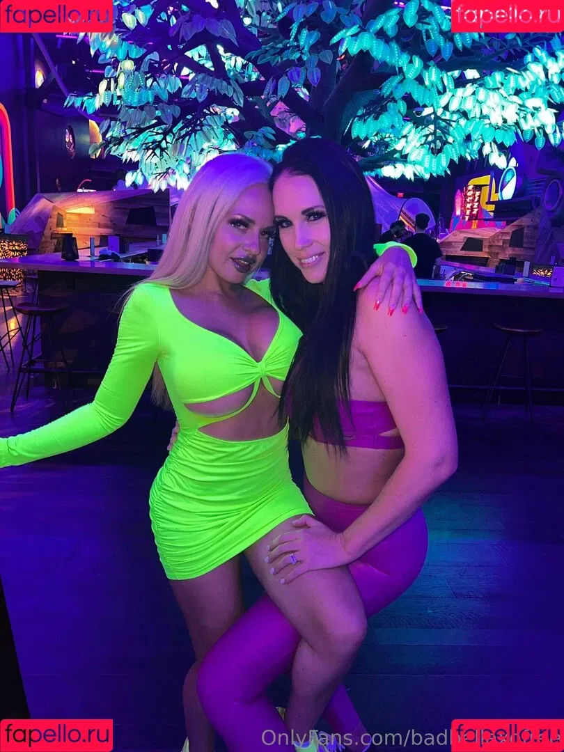 badbellaxo / badbellaxofree Onlyfans Photo Gallery 