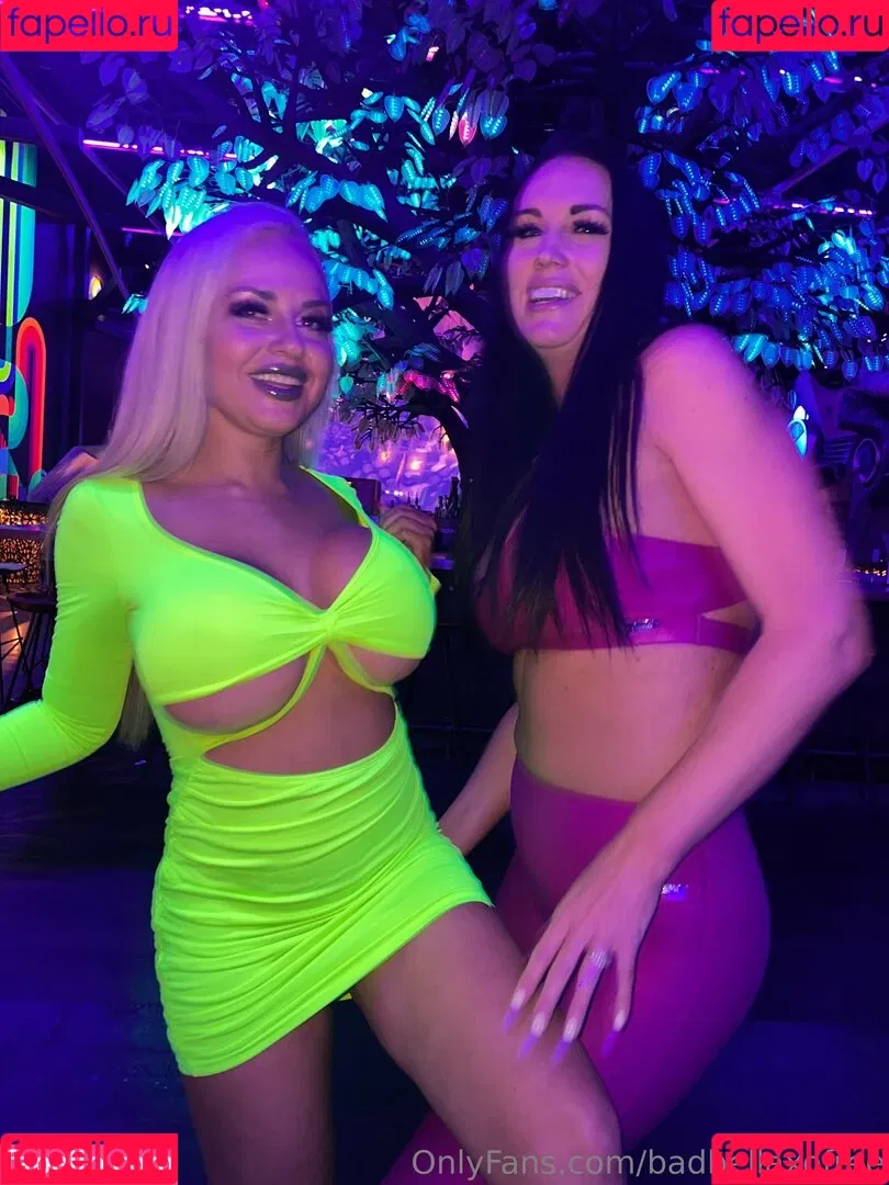 badbellaxo / badbellaxofree Onlyfans Photo Gallery 