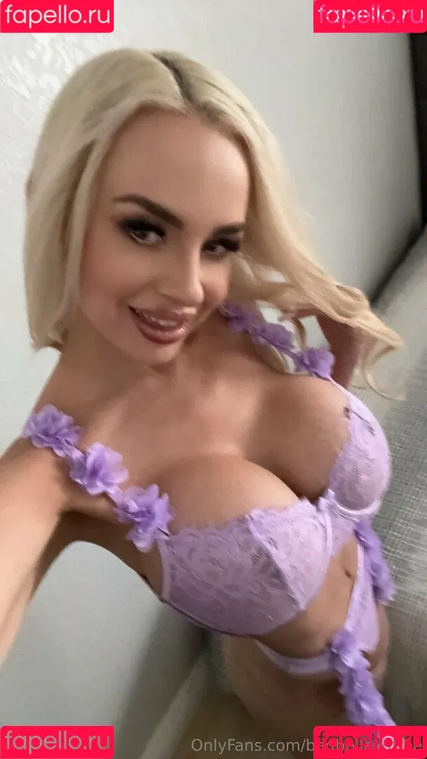 badbellaxo / badbellaxofree Onlyfans Photo Gallery 
