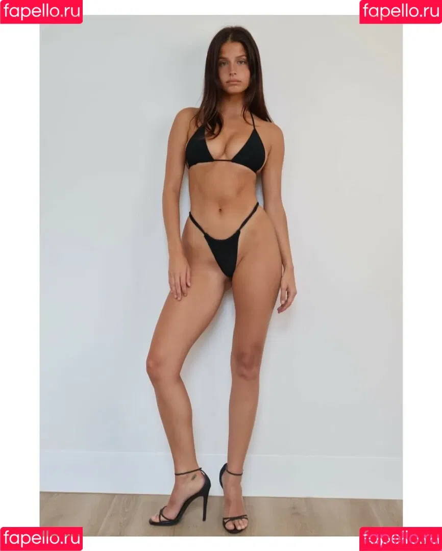 Steph Mandich / shopmononoke / stephmandich Onlyfans Photo Gallery 