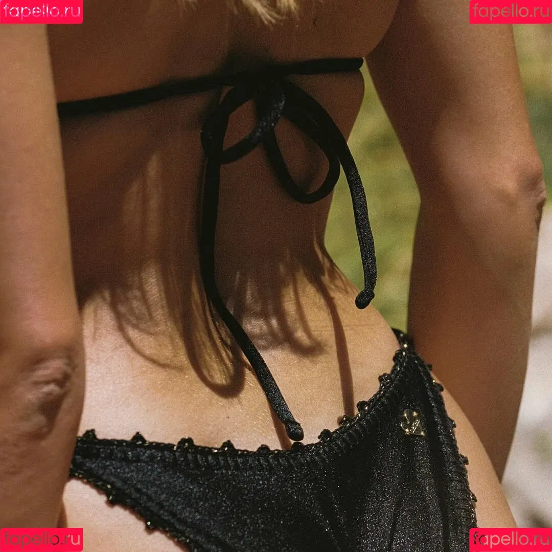Steph Mandich / shopmononoke / stephmandich Onlyfans Photo Gallery 
