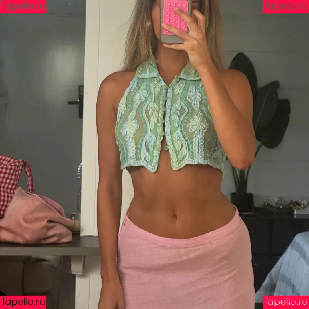 Steph Mandich / shopmononoke / stephmandich Onlyfans Photo Gallery 