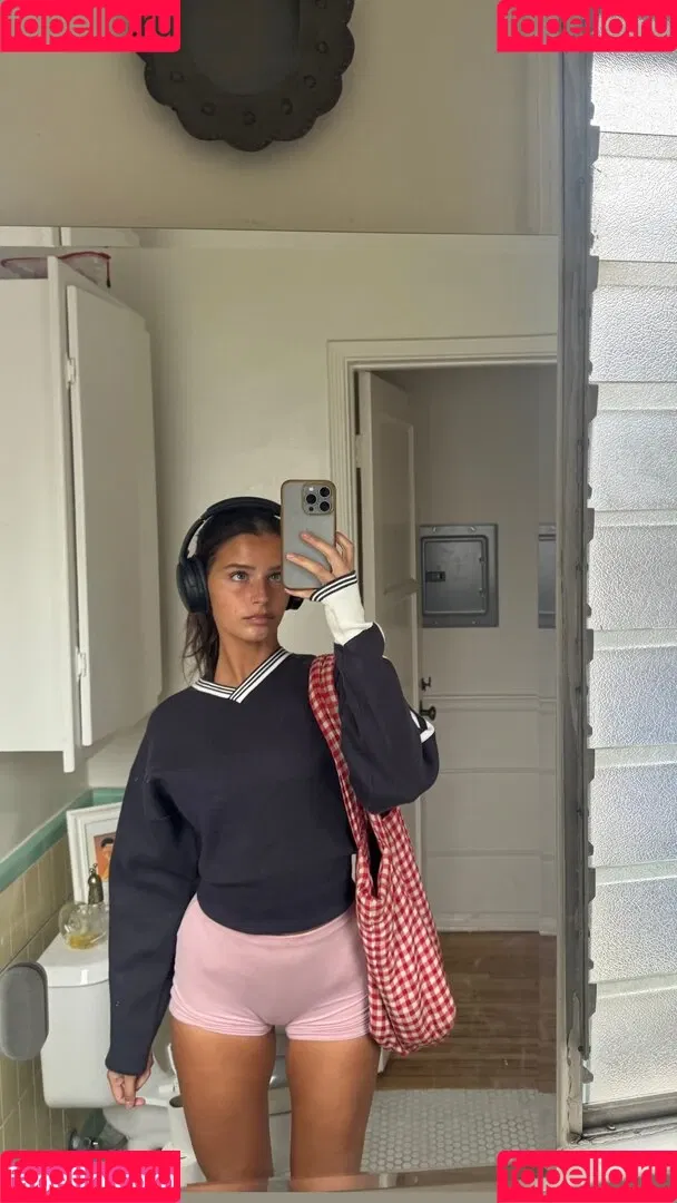Steph Mandich / shopmononoke / stephmandich Onlyfans Photo Gallery 