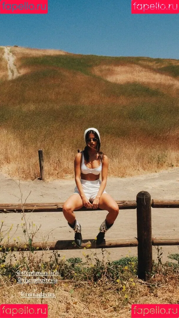 Steph Mandich / shopmononoke / stephmandich Onlyfans Photo Gallery 