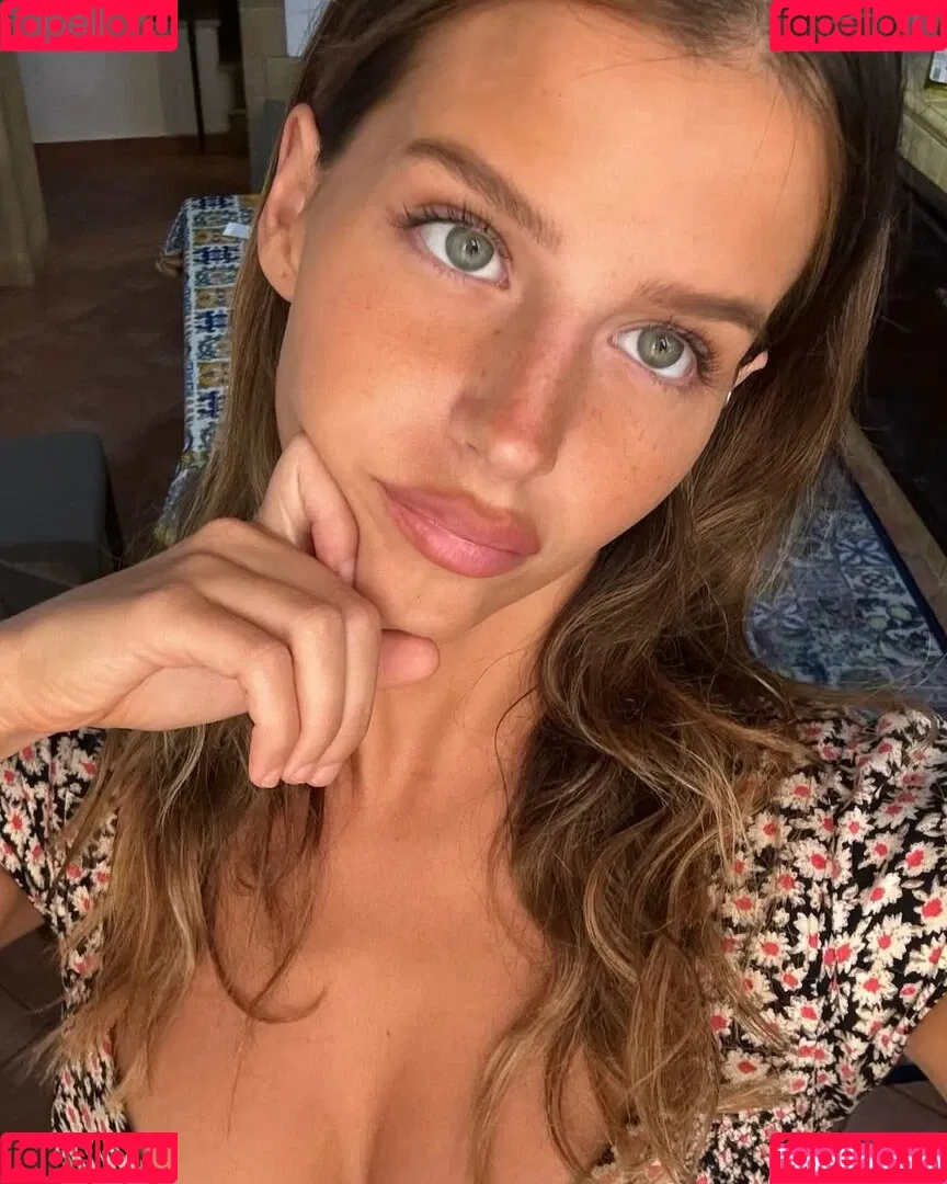 Steph Mandich / shopmononoke / stephmandich Onlyfans Photo Gallery 