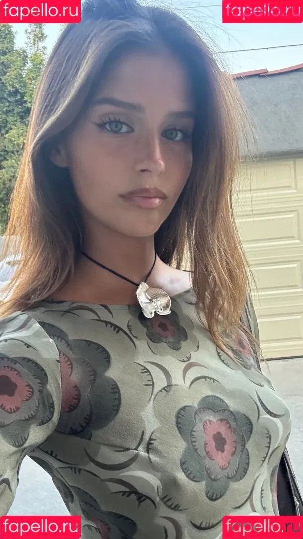 Steph Mandich / shopmononoke / stephmandich Onlyfans Photo Gallery 