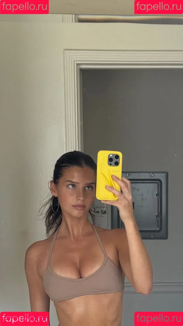 Steph Mandich / shopmononoke / stephmandich Onlyfans Photo Gallery 